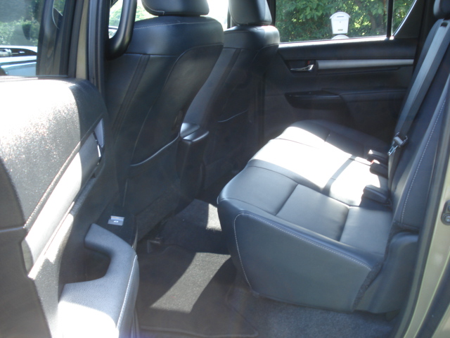 Toyota HILUX 2.8 D4D DOUBLE CABINE AUTOMATIQUE 